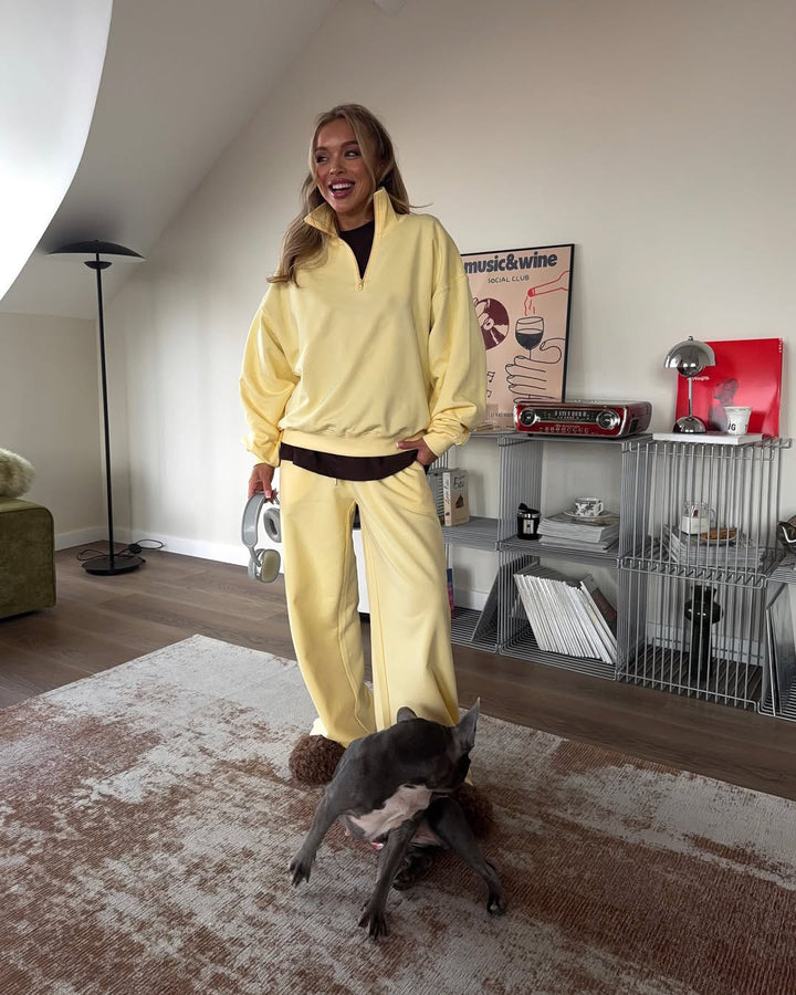 Kvindernes sporty zip trøje med høj krave og afslappet pasform Skovae