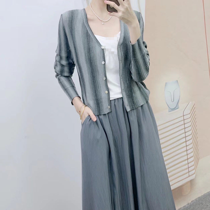 Dame elegant strikcardigan med moderne knapdetaljer og afslappet snit Stilla