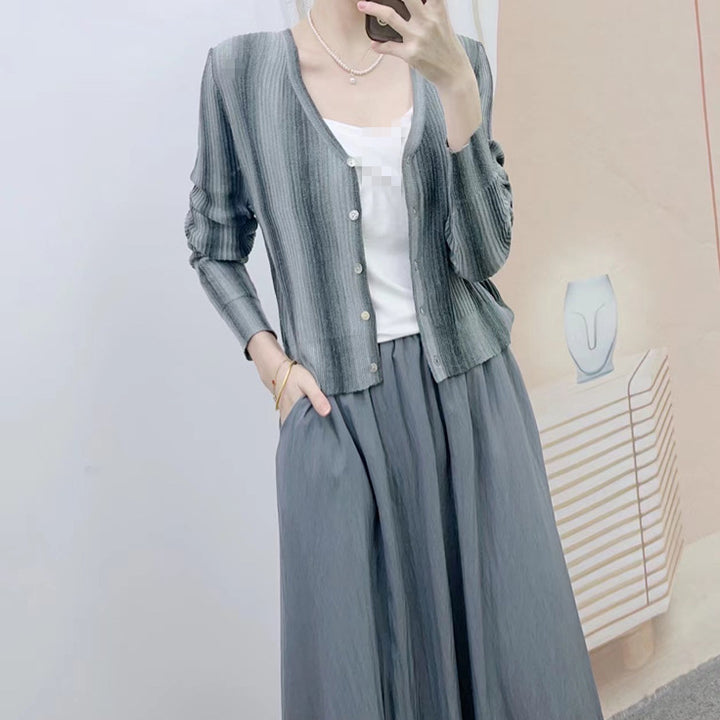 Dame elegant strikcardigan med moderne knapdetaljer og afslappet snit Stilla