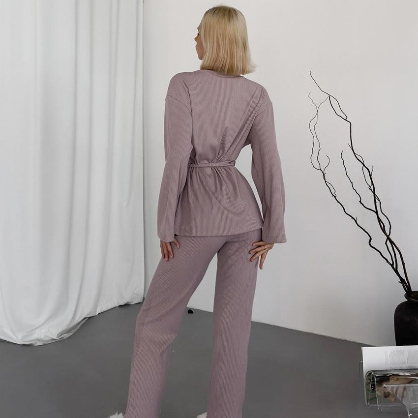 Dame Lounge-sæt med ærmeløs bluse og taljerbar kimono Stilla