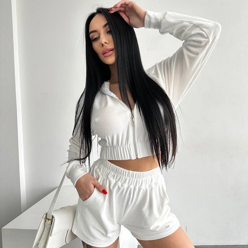 Kvindernes sporty hoodie og shorts sæt med elastisk talje og høj komfort Skovae