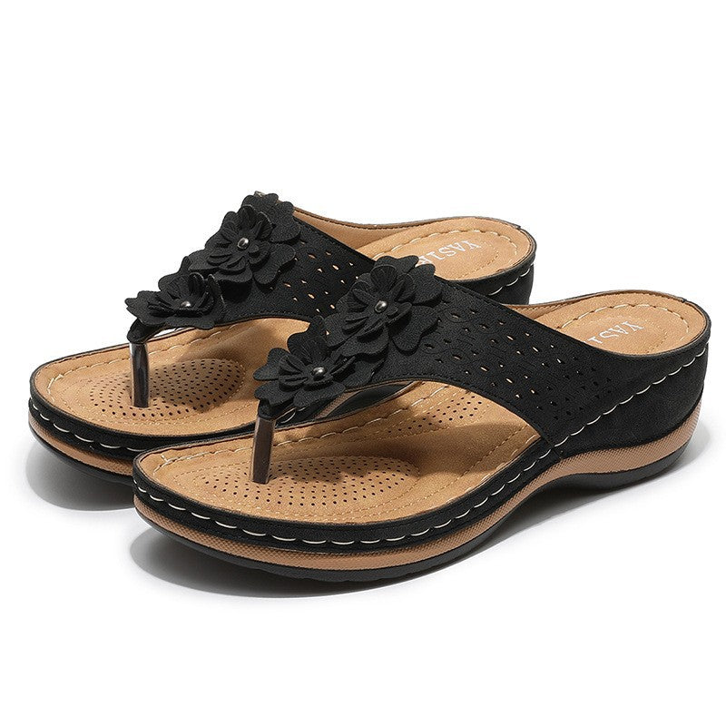 Dame komfortable toe-separator-sandaler med dekorative blomsterapplikationer og ergonomisk fodseng Stilla