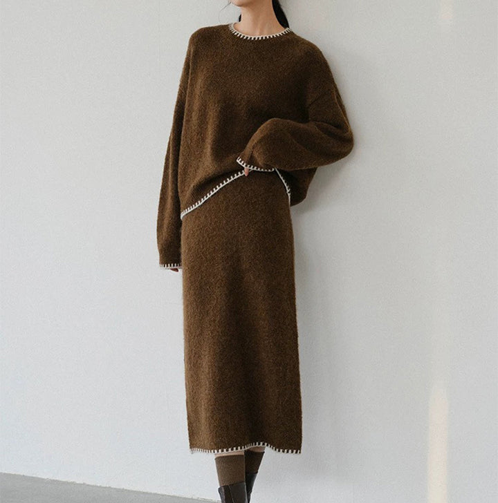 Kvinders hyggelige strik ensemble med elegante detaljer Stilla