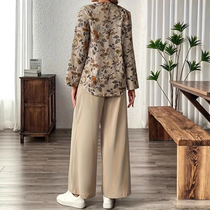 Damebluse med blomsterdesign og afslappet pasform Stilla