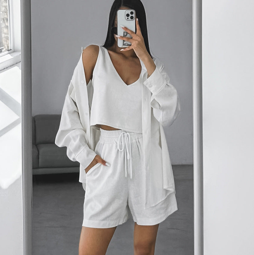 Dame afslappet sæt bestående af cropped top og shorts med praktisk snøre Stilla