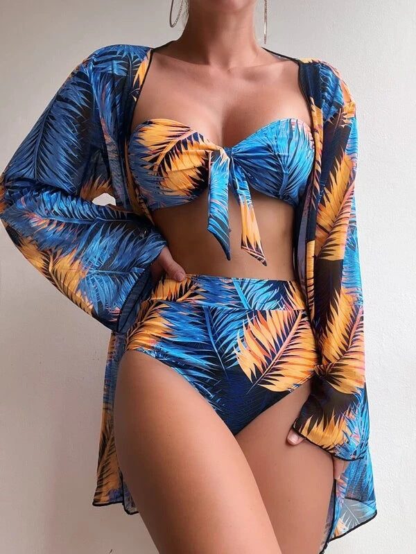 Dame bandeau-bikini med blomstermotiv og matchende kimono skovae