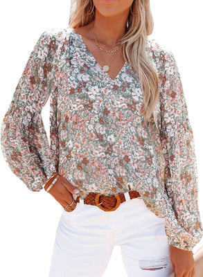 Dame bluse med blomster mønstre og V-hals Stilla