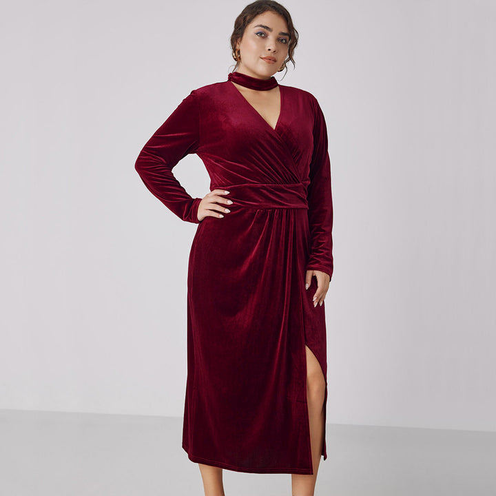 Dame Maxi-kjole med elegant omslagdesign og smuk slidse Stilla