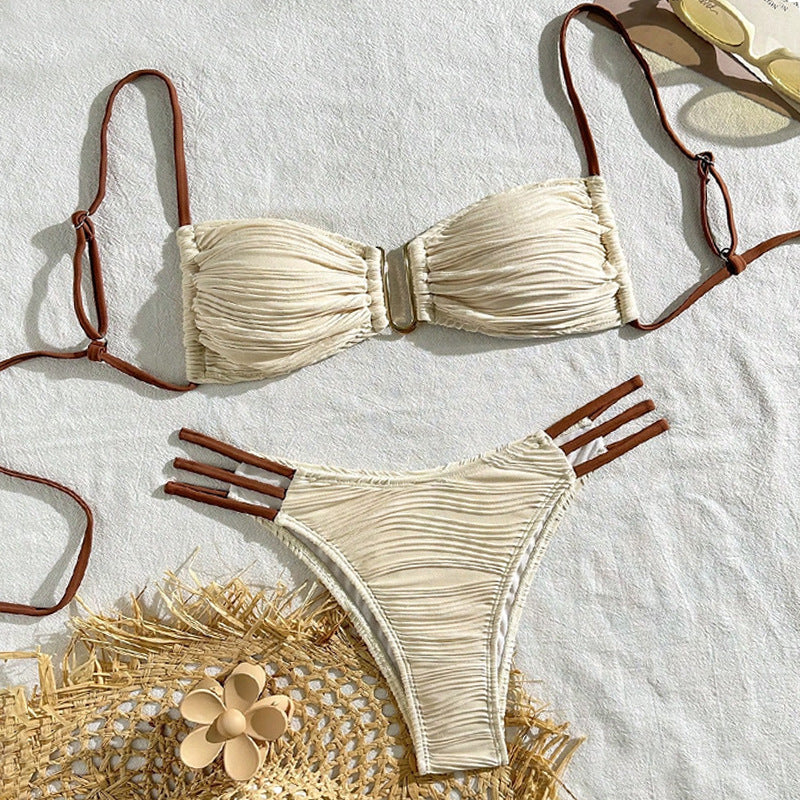 Dame bandeau bikini med raffineret flæsedesign Skovae