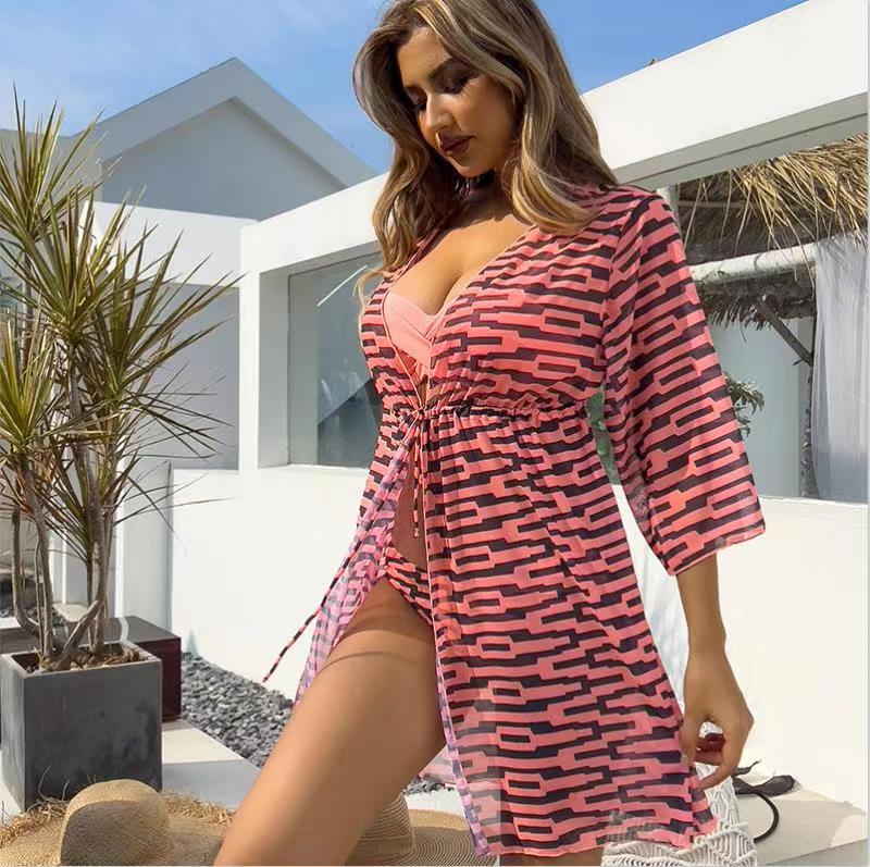 Dame bikini-top med trendy indpakningsdesign og matchende kaftan Stilla