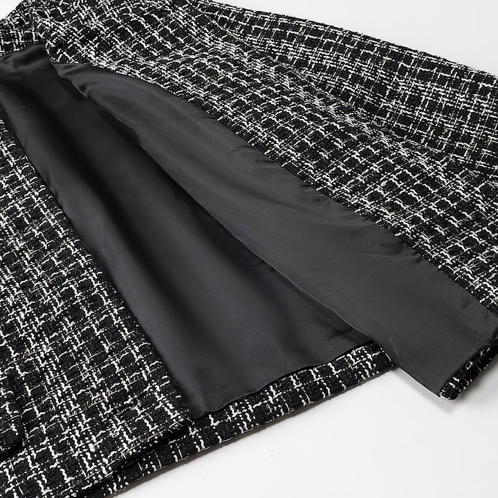 Kvinders Boucle Jakke med Gyldne Knap Detaljer Stilla