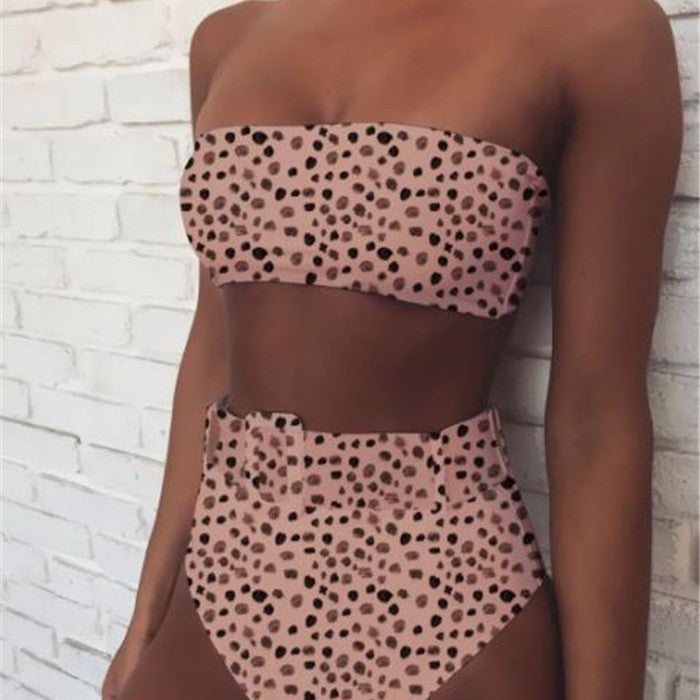 Dame Bandeau-bikini-sæt med højtaljet buks og trendy bælte detalje Skovae