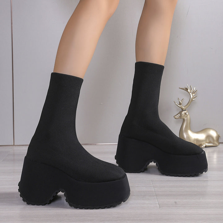 Dame Chic Sneaker-Pantoletten med innovativt sokdesign og robust plateau Stilla