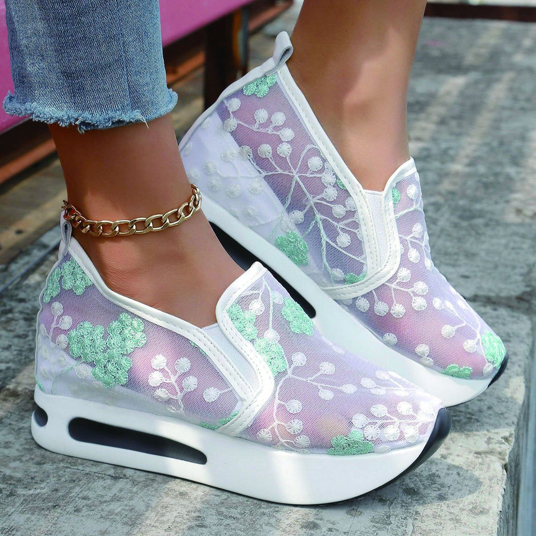Dame Sporty Slip-On Sneakers med elegant spids og glimmer-accenter Stilla