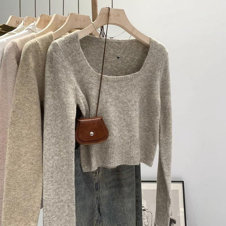 Kvinders elegante korte sweater med firkantet halsudskæring og fin strik tekstur Stilla
