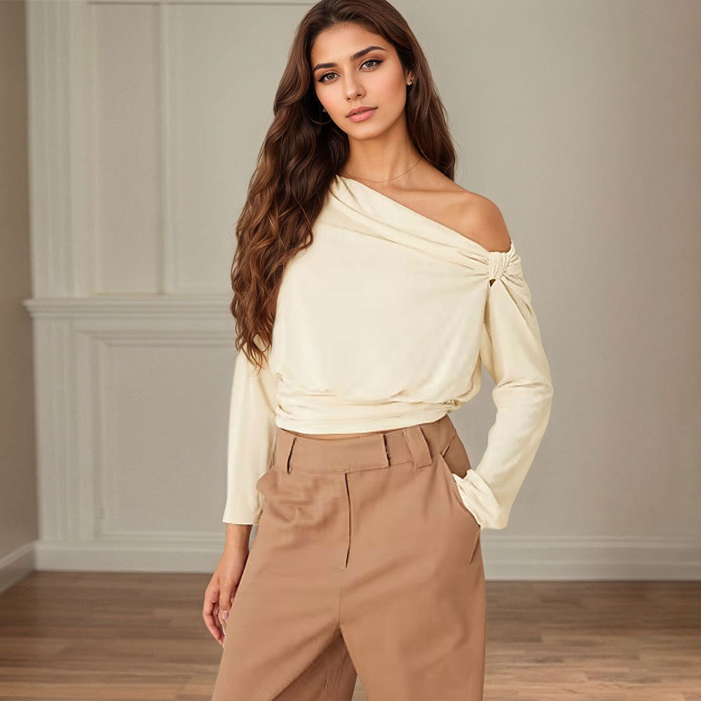 Dame elegant off-shoulder top med draperet design og rynkning Stilla
