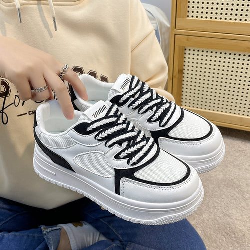 Dame Sporty Sneakers med åndbart mesh-overmateriale og robust design Stilla