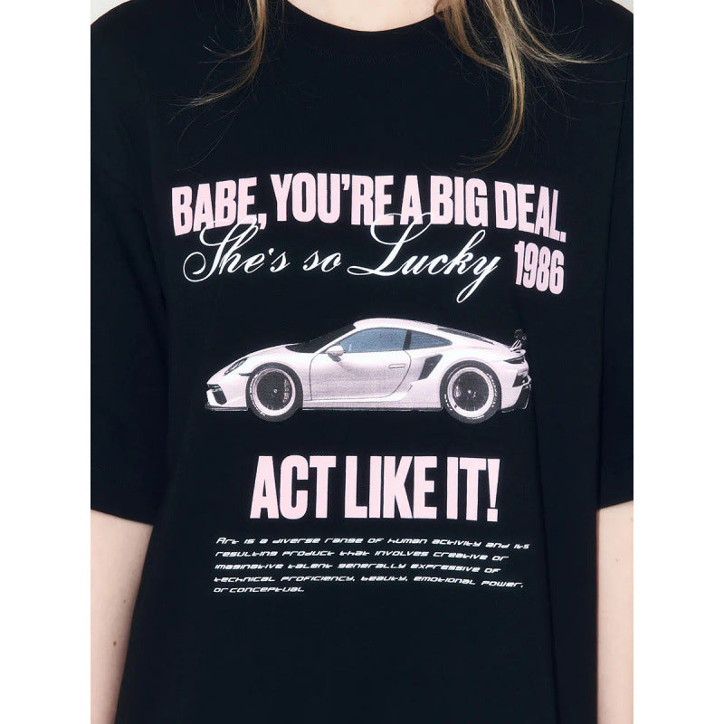 Dame oversized T-shirt med iøjnefaldende grafikdesign og stærkt statement Stilla
