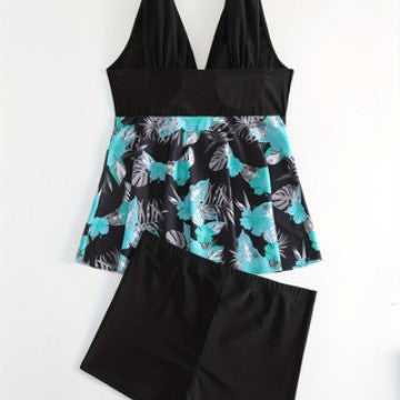 Dame tankini-sæt med blomstrede top og komfortable bad shorts skovae