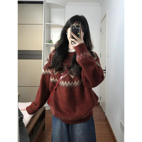 Dame stilfuld sweater med traditionelt mønster Stilla