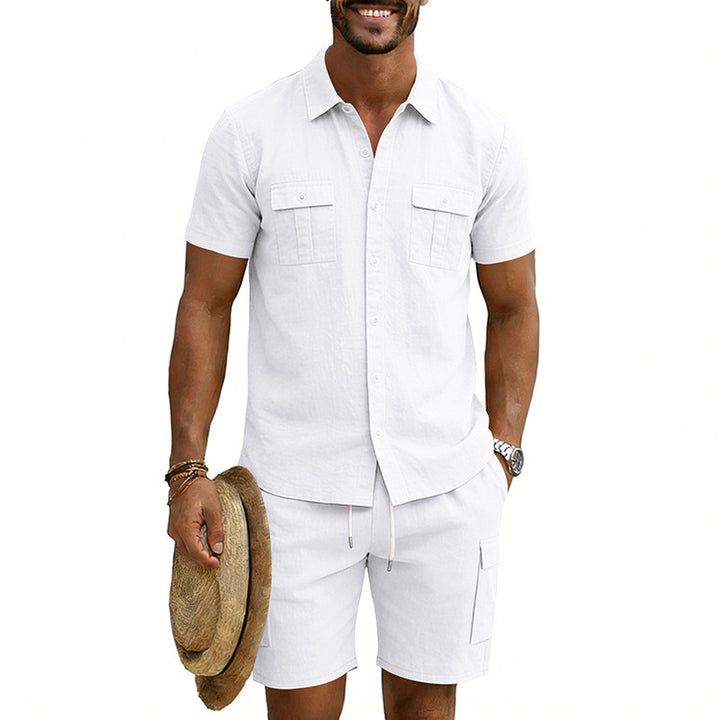 Herrer nan sommerligt fritids-sæt i bomulds-linnedmix med kortærmet skjorte og cargo-shorts Skovae