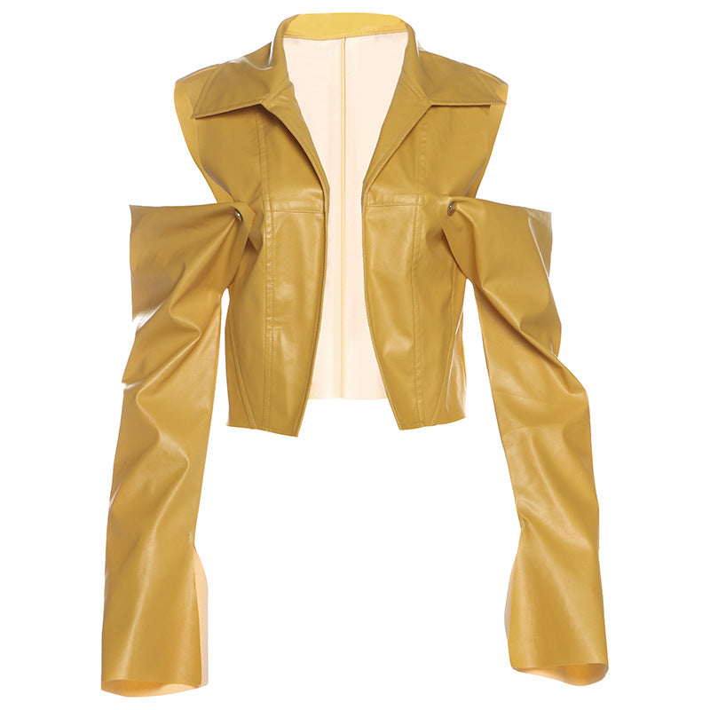 Dame cropped kunstlæder blazer med spændende cut-out ærmer Stilla