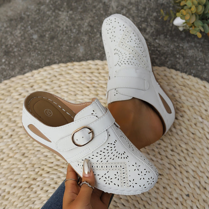 Dame Clogs med perforeret design og justerbar rem Stilla