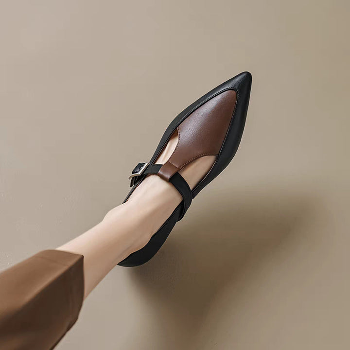 Dame elegante ballerinaer med fashionable spænde accenter og komfortabelt fodseng Stilla