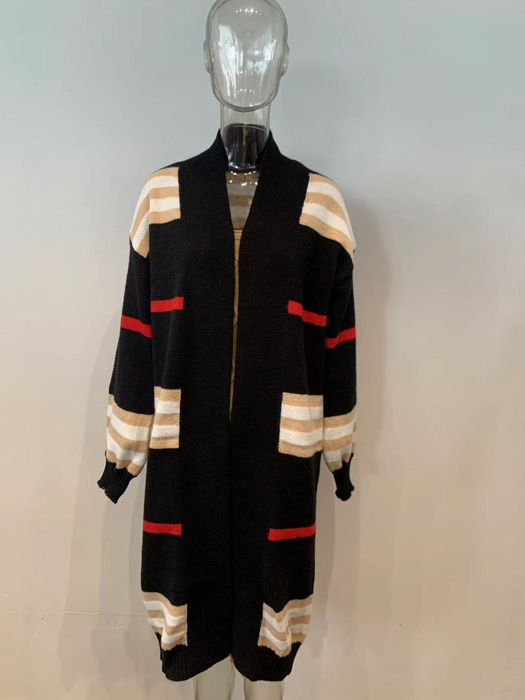 Dame moderne oversized strikfrakke med stribede detaljer og dybe lommer Stilla