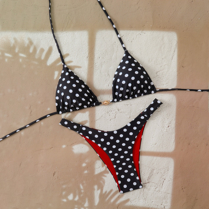 Dame triangel-bikini med moderne skærmdetaljer og store polka dutter Skovae