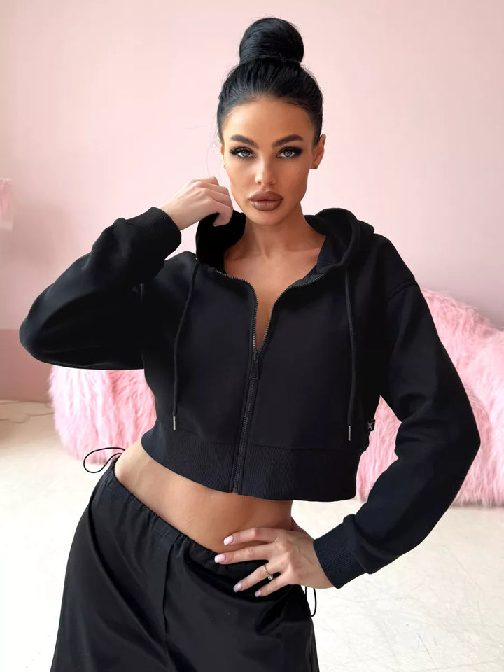 Kvinders cropped hoodie med moderne lynlås og afslappet snit Skovae
