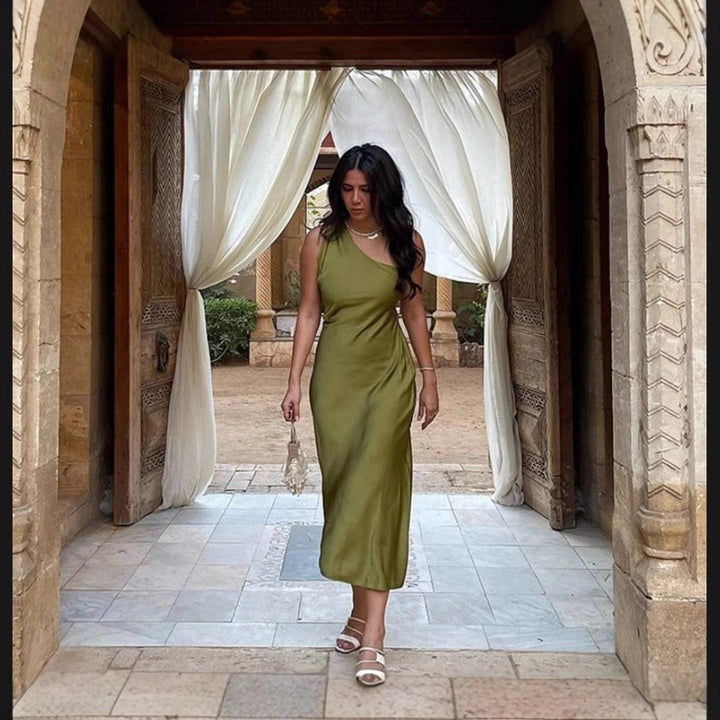Dame elegante asymmetrisk maxi kjole med blød gradient og komfortabel pasform