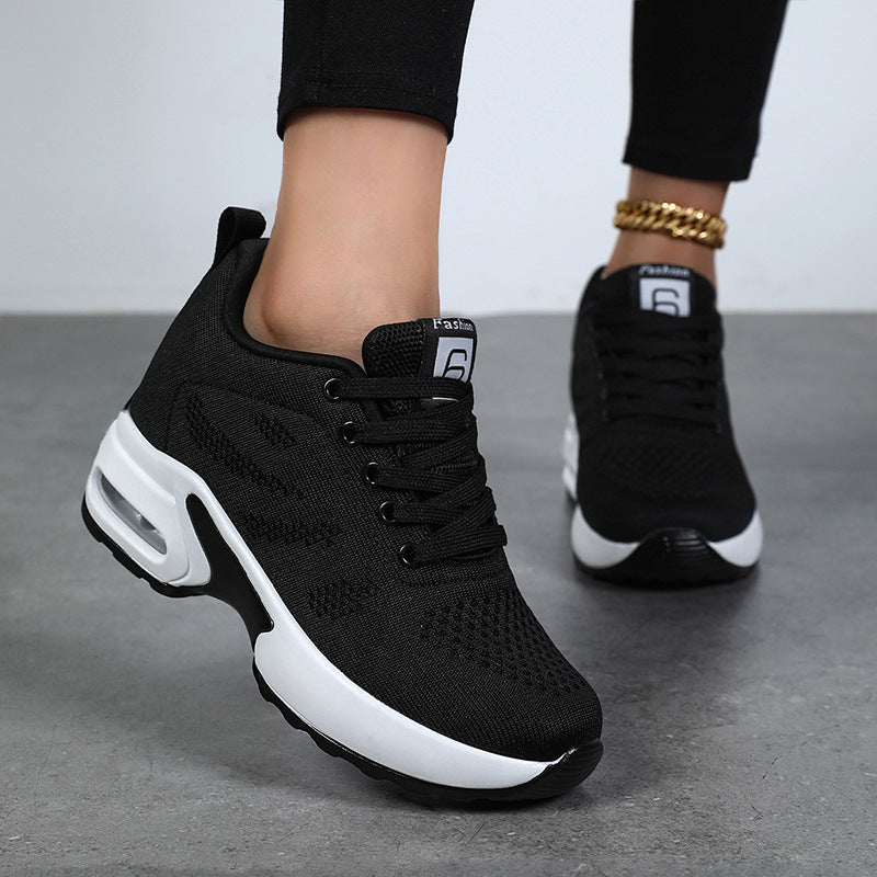 Damer nan Aerobic- og hverdags sneakers med stødabsorberende luftpuff-zone, elastisk strikoverdel og ergonomisk fodseng Skovae