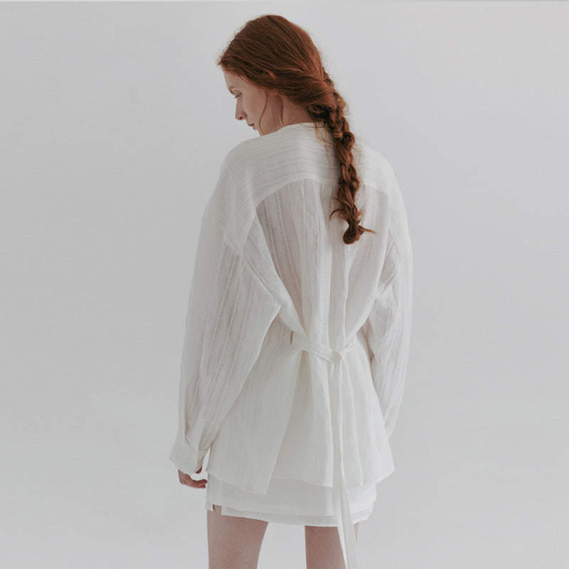 Dame Elegant og afslappet linnedbluse med knaplukning og struktureret design Stilla
