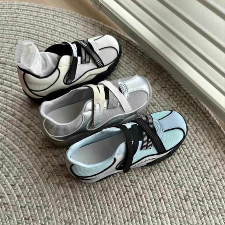 Dame sporty sneakers med elastiske remme og åndbart mesh-overmateriale Stilla