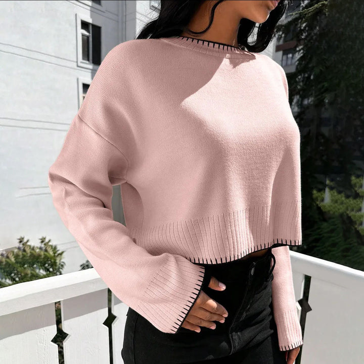 Kvindernes afslappede korte sweater med tekstureret kant og fashionable accenter Stilla