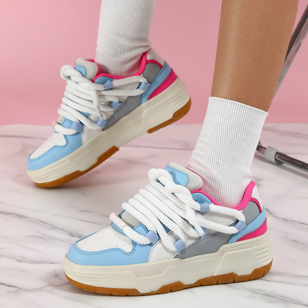 Dame Sporty Plateau-Sneakers Stilla