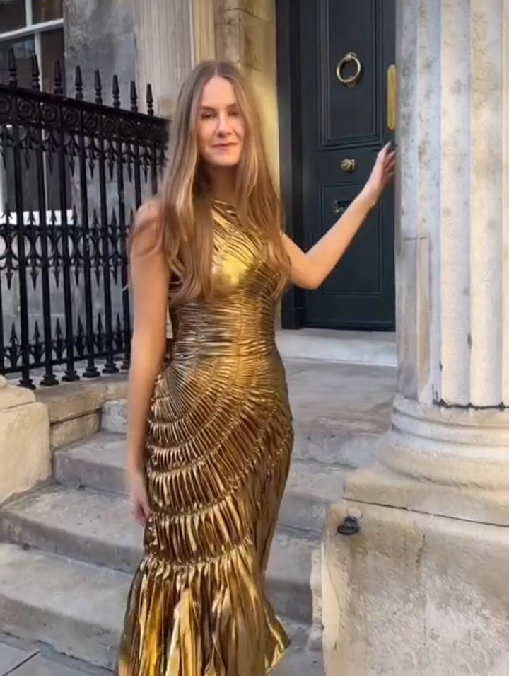 Dame Glamourøst Aftenkjole med elegant Drapering Stilla