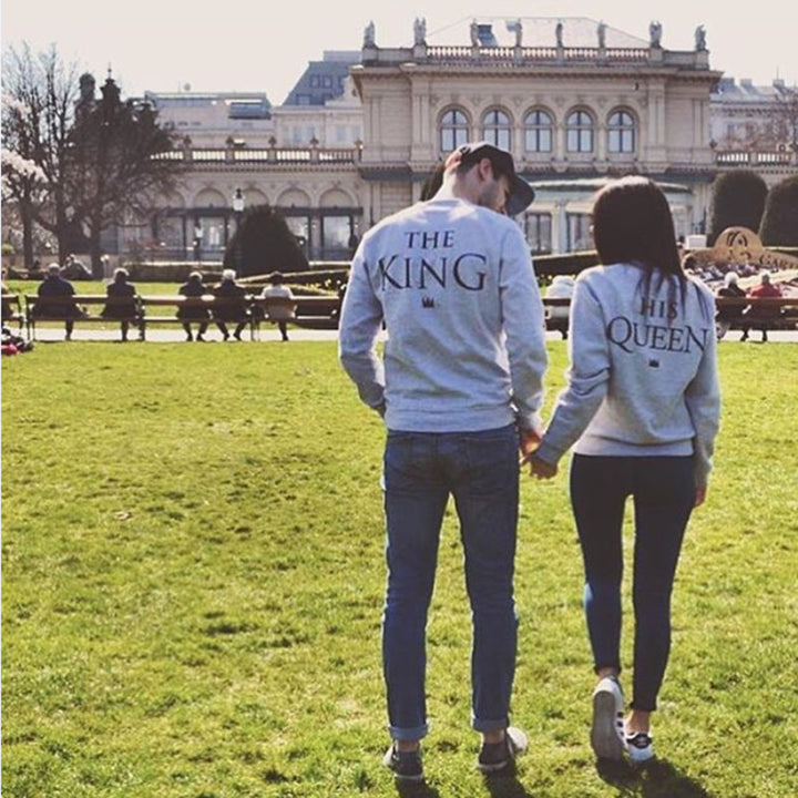 Kvinders par af sweatshirts med humoristisk tekst Stilla