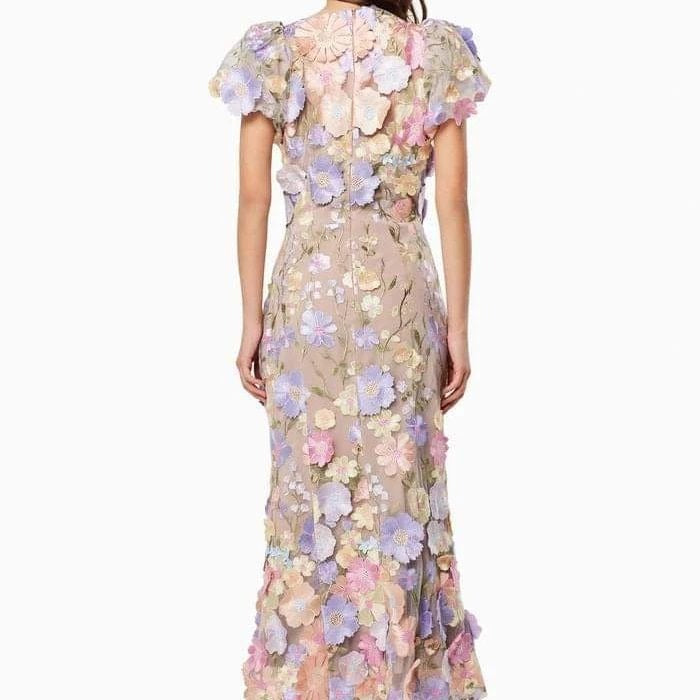 Dame blomsterkjole med 3D-blomsterapplikationer Stilla