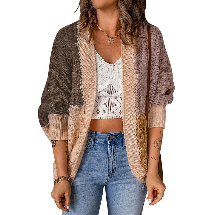 Dame afslappet strikjakke med rummelig pasform og unik farveblok-design Stilla