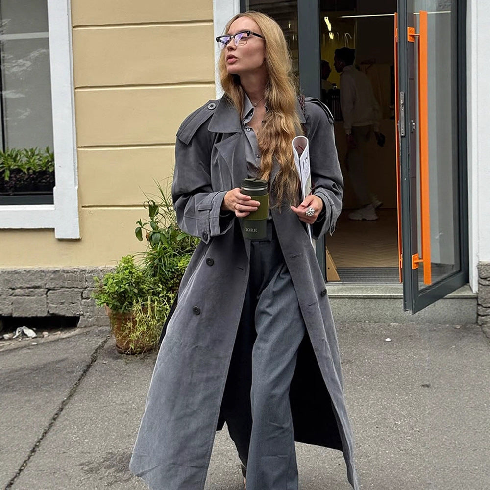 Damer elegant lang trenchcoat med struktureret design og bred krave Stilla