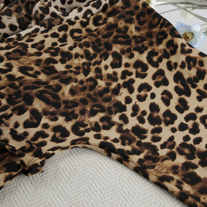 Dame satin kimono robe med moderne leopardmønster og brede ærmer Stilla