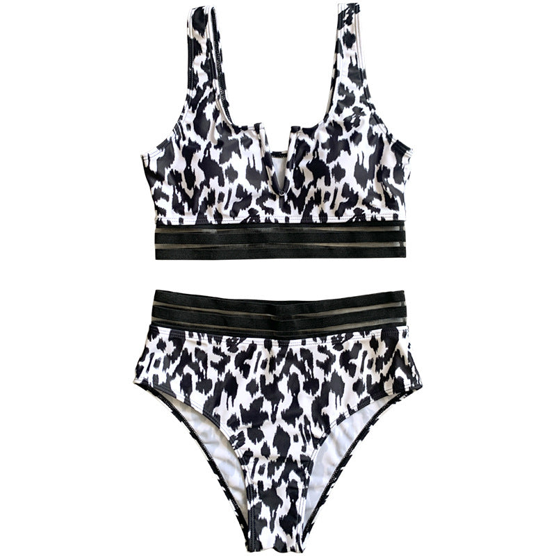 Dame Højskåret Bikini med sporty design og elegante detaljer Skovae