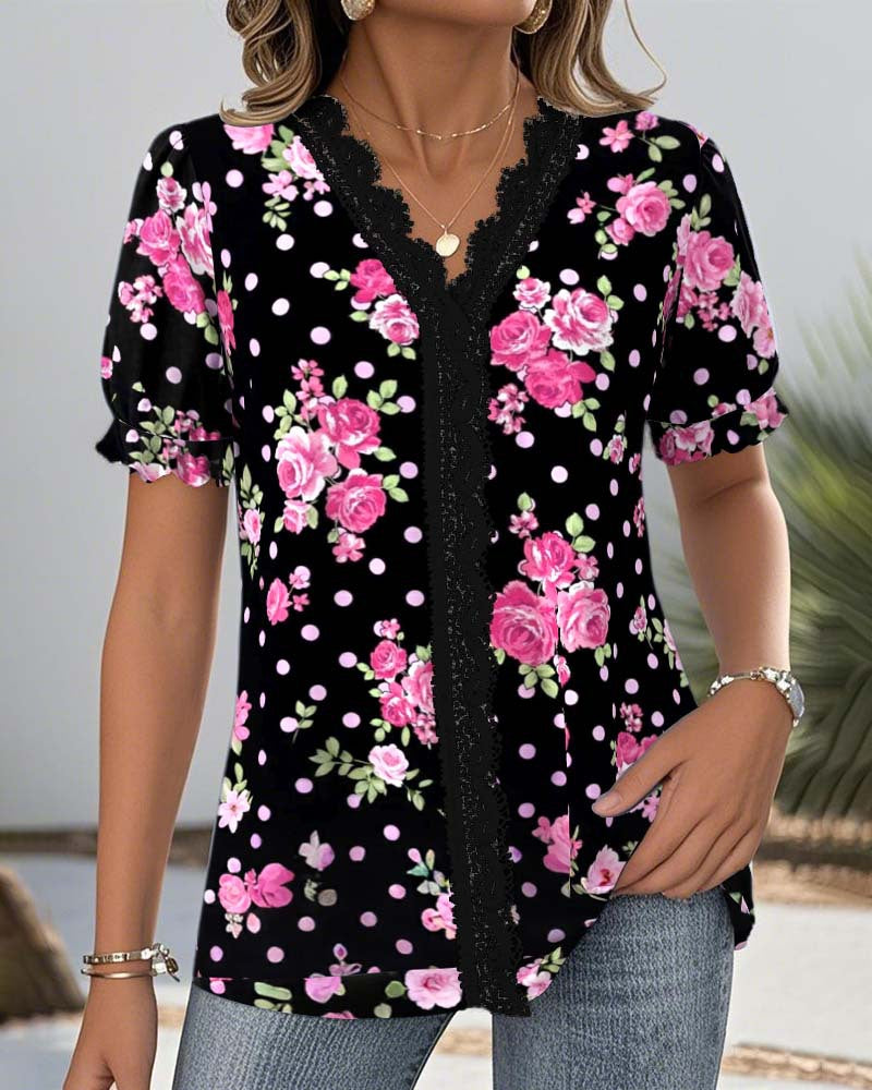 Damebluse med blomsterdesign og raffineret spidsdetalje Stilla
