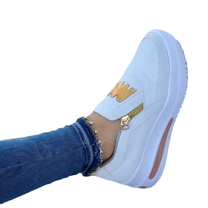 Dame Slip-On Sneakers med glitrende accenter og elastisk overdel Stilla