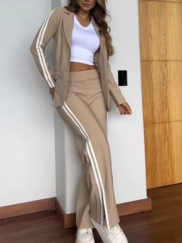 Dame nan sporty-elegante to-delt blazer-sæt med figursyet blazer og bred joggingbuks-snit med sideløjfer Skovae