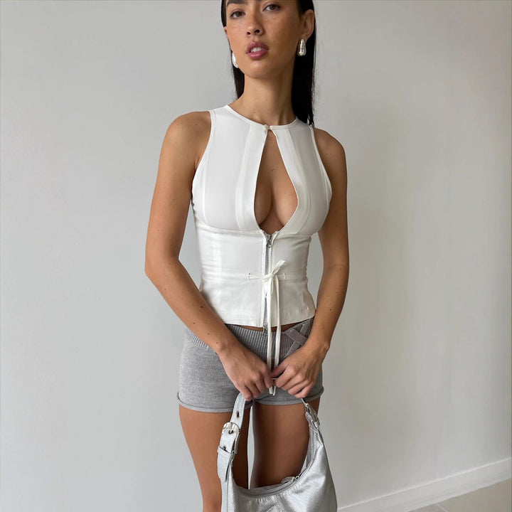 Dame Tailored Top med praktisk lynlås og elegant snøring Skovae