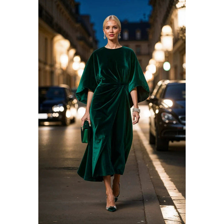 Dame aften kjole i elegant fløjl design med voluminøse ærmer og taljeret silhuet Skovae