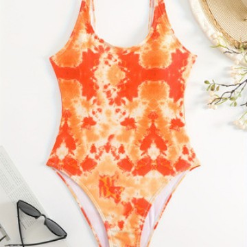 Damer én-delt sporty badedragt med moderigtigt tie-dye-design Skovae